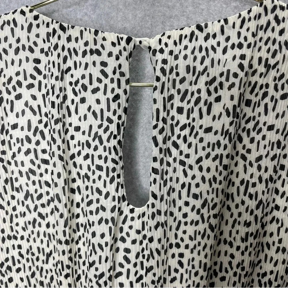 Lulu’s White Black Speckled Plunge Neck Wide Leg Jumpsuit - Picture 8 of 11